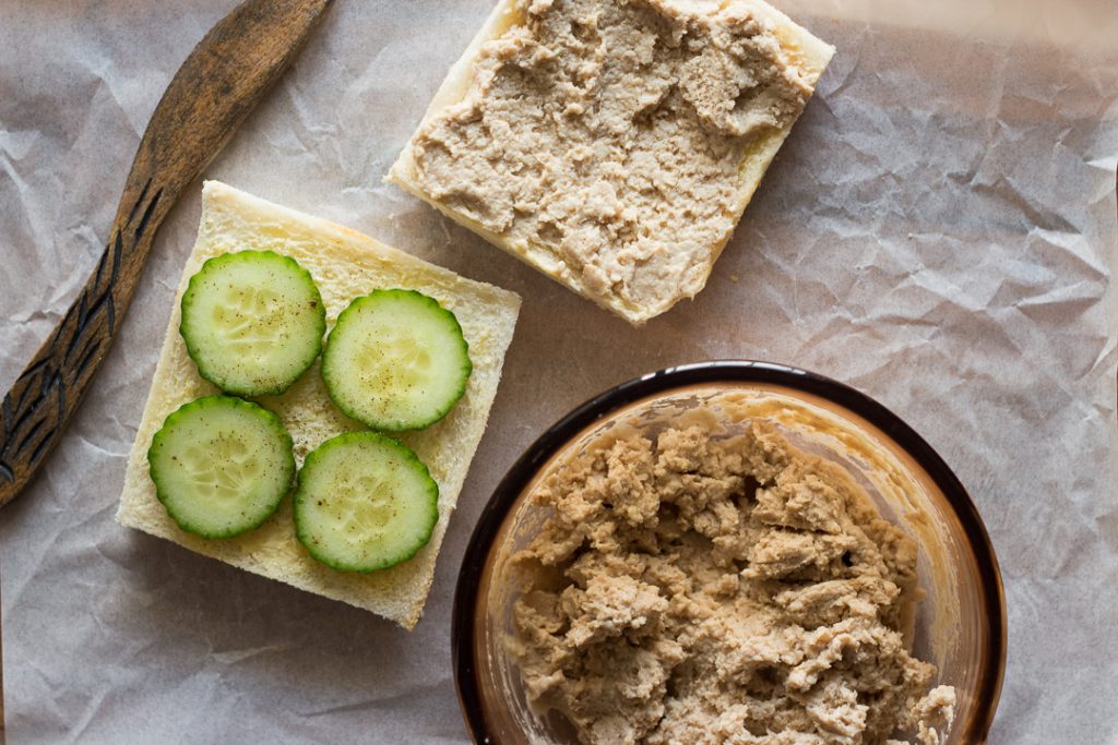 These chicken spread sandwiches are a great option for lunch boxes, be it a school lunch box or for the office. Just spread it on bread, add sliced vegetables and cut into halves or triangles. Whatever you prefer! 