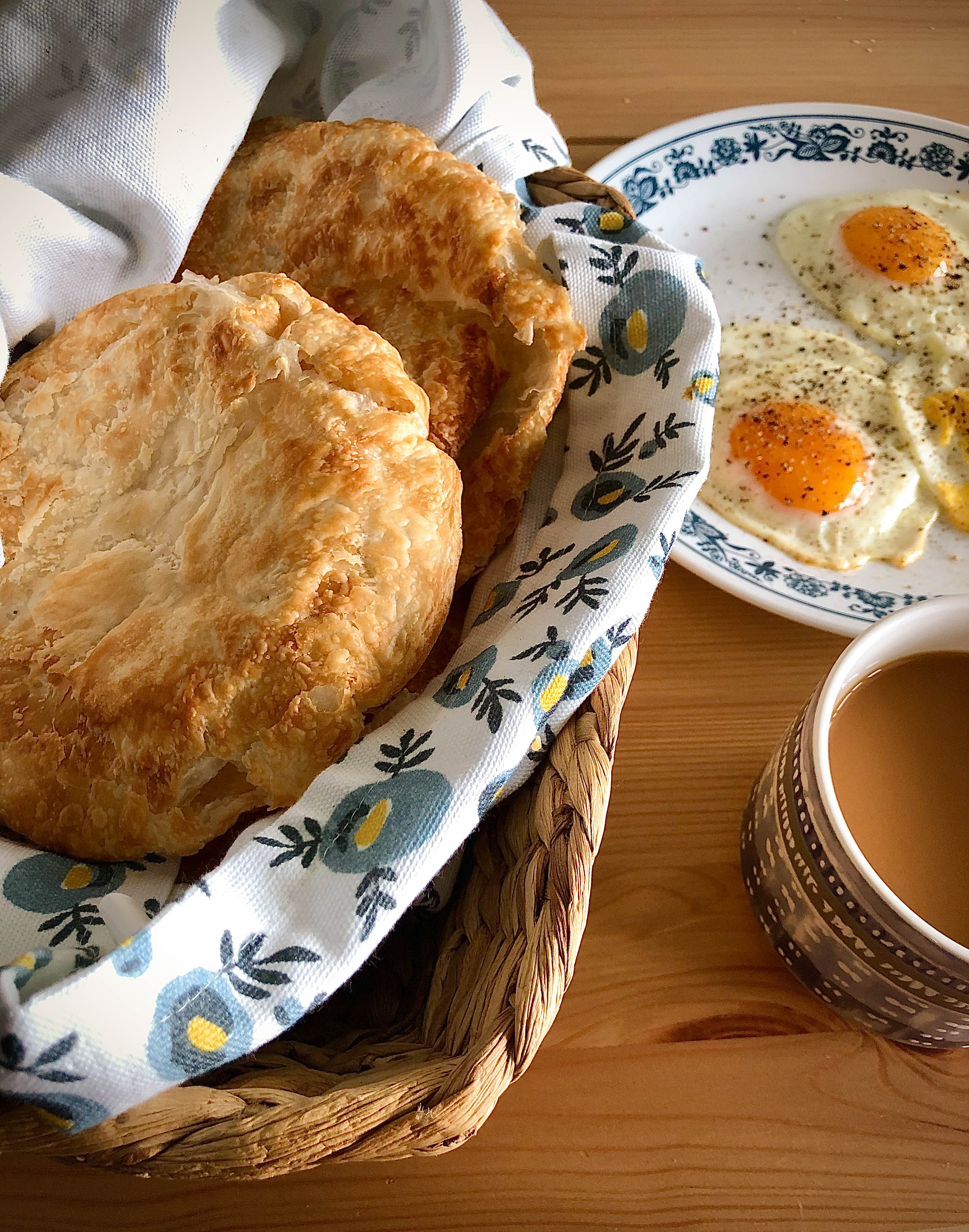 So this isn’t exactly a recipe but a super simple delicious hack that turns frozen parathas into crispy flaky puri style paratha! Just the thing to have for breakfast with chai.  Follow my step by step tutorial on how to make frozen paratha in an air fryer! 