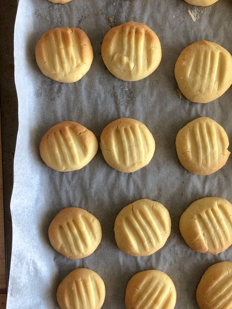 A tray of baked melting moments.